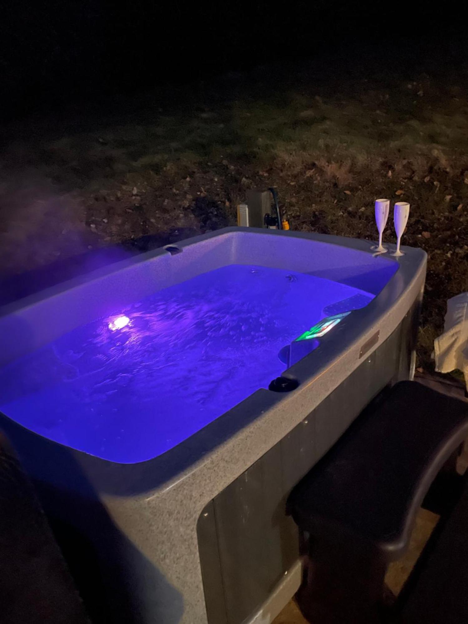 The Retreat, Own Hot Tub, Romantic Escape, Near Lyme Regis Extérieur photo